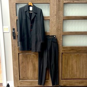 🌟🌟🌟VERTIGO🌟🌟🌟 Beautiful grey suit.